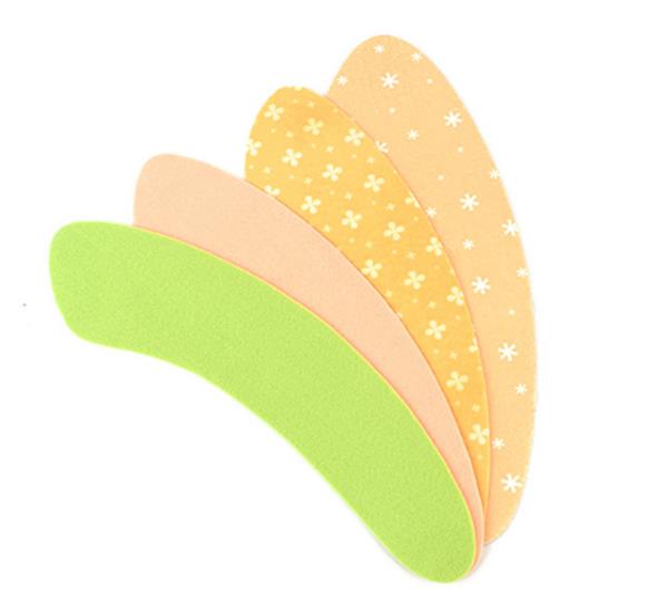 Сиденье для унитаза RATO представлено в нескольких цветах.