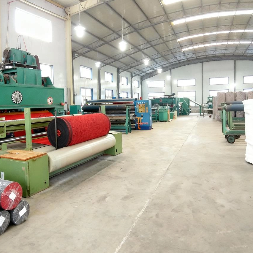 Углубляясь в суть производства ковров RATO: становимся свидетелями выдающейся силы профессиональных мастерских.